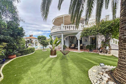 Cluster house for sale in Caleta de Velez, Málaga. 