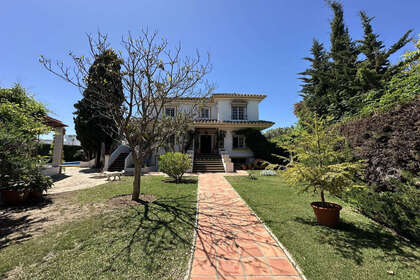 Cluster house for sale in Churriana, Málaga. 