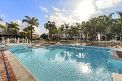 Apartment for sale in Puerto Banús, Marbella, Málaga. 