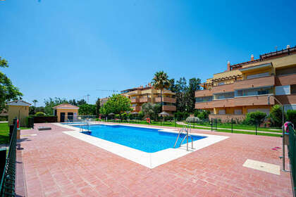 Apartment for sale in Cala Del Moral, La, Málaga. 