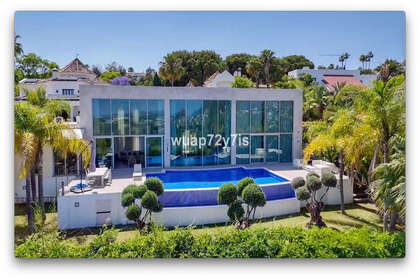 Cluster house for sale in Benahavís, Málaga. 