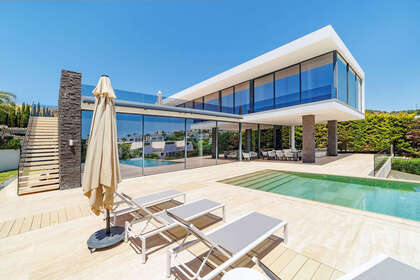 Cluster house for sale in Nueva andalucia, Málaga. 