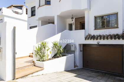 House for sale in Puerto Banús, Marbella, Málaga. 