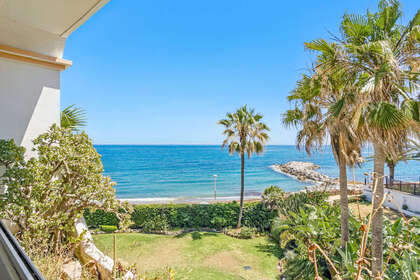 Apartment for sale in Puerto Banús, Málaga. 