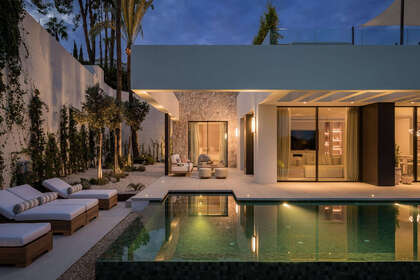 Cluster house for sale in Nueva andalucia, Málaga. 