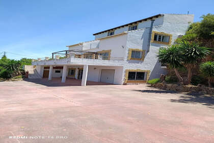 Cluster house for sale in Alhaurín el Grande, Málaga. 