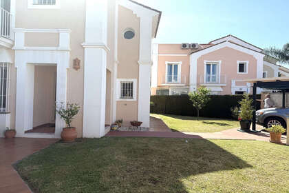 House for sale in San Pedro de Alcántara, Marbella, Málaga. 