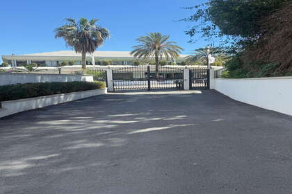 Apartment for sale in Nueva andalucia, Málaga. 