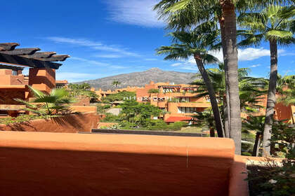 Apartment for sale in Nueva andalucia, Málaga. 