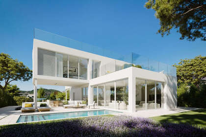 Cluster house for sale in Estepona, Málaga. 