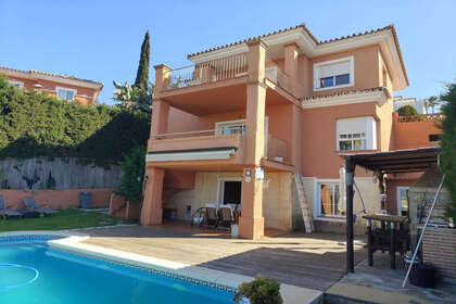 Cluster house for sale in Cerros Del Lago, Marbella, Málaga. 