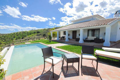 Cluster house for sale in Alora, Málaga. 