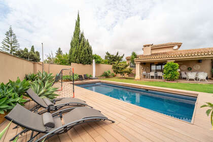 Cluster house for sale in Torremolinos, Málaga. 