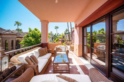 Cluster house for sale in Puerto Banús, Marbella, Málaga. 