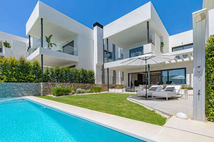 Cluster house for sale in Alhaurín de la Torre, Málaga. 