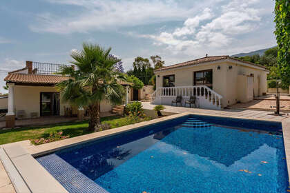 Cluster house for sale in Alhaurín el Grande, Málaga. 