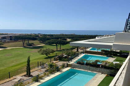 House for sale in Puerto de Cabopino, Marbella, Málaga. 