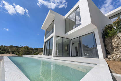 Cluster house for sale in Cerros Del Lago, Marbella, Málaga. 