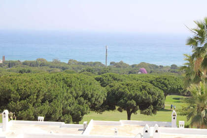 House for sale in Puerto de Cabopino, Marbella, Málaga. 