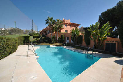 House for sale in Puerto de Cabopino, Marbella, Málaga. 