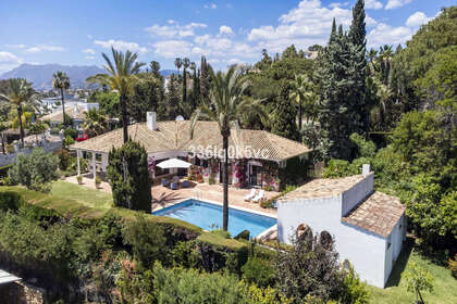 Cluster house for sale in Las Chapas, Málaga. 