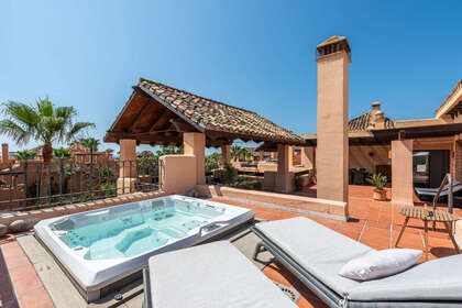 Ático venta en San Pedro de Alcántara, Marbella, Málaga. 