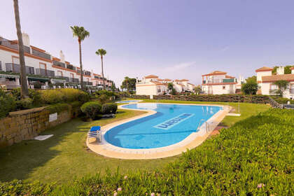 House for sale in Puerto de Cabopino, Marbella, Málaga. 