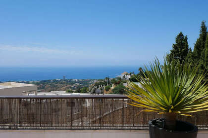Ático venta en Altos de Los Monteros, Marbella, Málaga. 