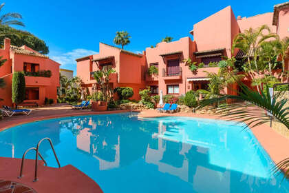 Apartamento venta en Elviria, Marbella, Málaga. 