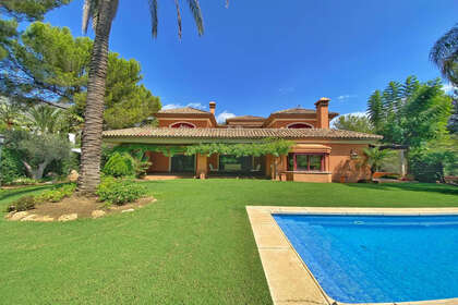 Cluster house for sale in Sierra Blanca, Marbella, Málaga. 