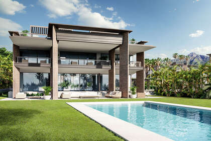 Cluster house for sale in Puerto Banús, Málaga. 