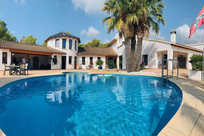 Cluster house for sale in Alfaz del pi / Alfàs del Pi, Alicante. 