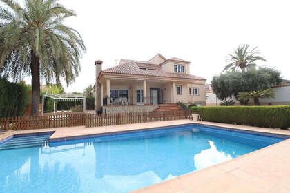Cluster house for sale in Pilar de la Horadada, Alicante. 