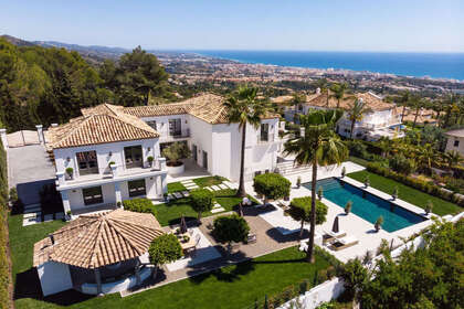 Cluster house for sale in Sierra Blanca, Marbella, Málaga. 