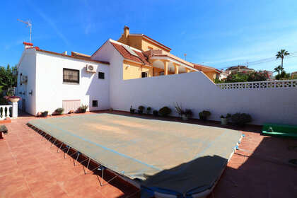 House for sale in Benijófar, Alicante. 
