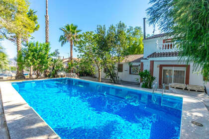 Cluster house for sale in Orihuela, Alicante. 