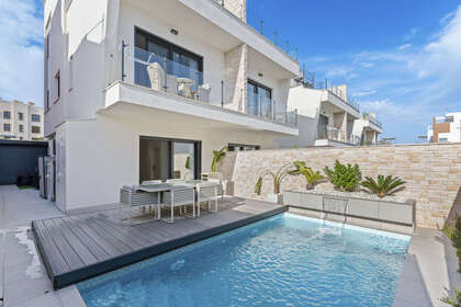 Cluster house for sale in Guardamar del Segura, Alicante. 