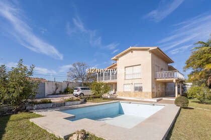 Cluster house for sale in Nerja, Málaga. 