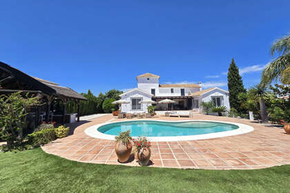 Cluster house for sale in Ojén, Málaga. 