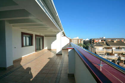 Penthouse for sale in Guardamar del Segura, Alicante. 