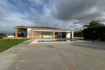 Ranch for sale in Alhaurín el Grande, Málaga. 