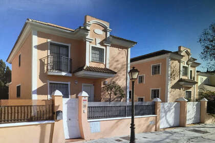 Cluster house for sale in Elviria, Marbella, Málaga. 