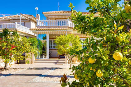 Cluster house for sale in Orihuela-Costa, Alicante. 