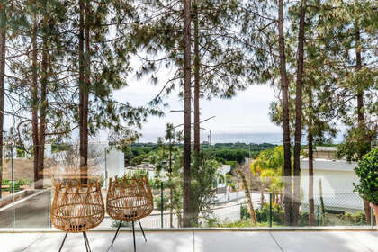 Apartment for sale in Puerto de Cabopino, Marbella, Málaga. 
