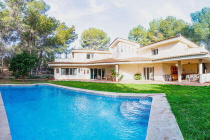 Cluster house for sale in Alfaz del pi / Alfàs del Pi, Alicante. 