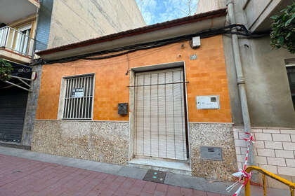 House for sale in Guardamar del Segura, Alicante. 