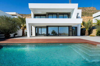 Cluster house for sale in Finestrat, Alicante. 