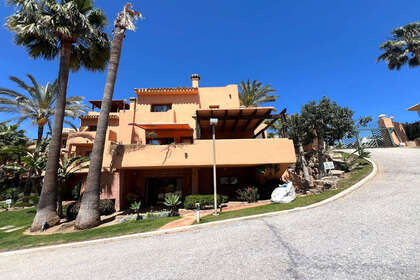 House for sale in Riviera Del Sol, Marbella, Málaga. 