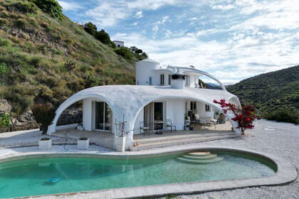 Cluster house for sale in Arenas, Málaga. 