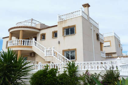 Cluster house for sale in San Miguel de Salinas, Alicante. 